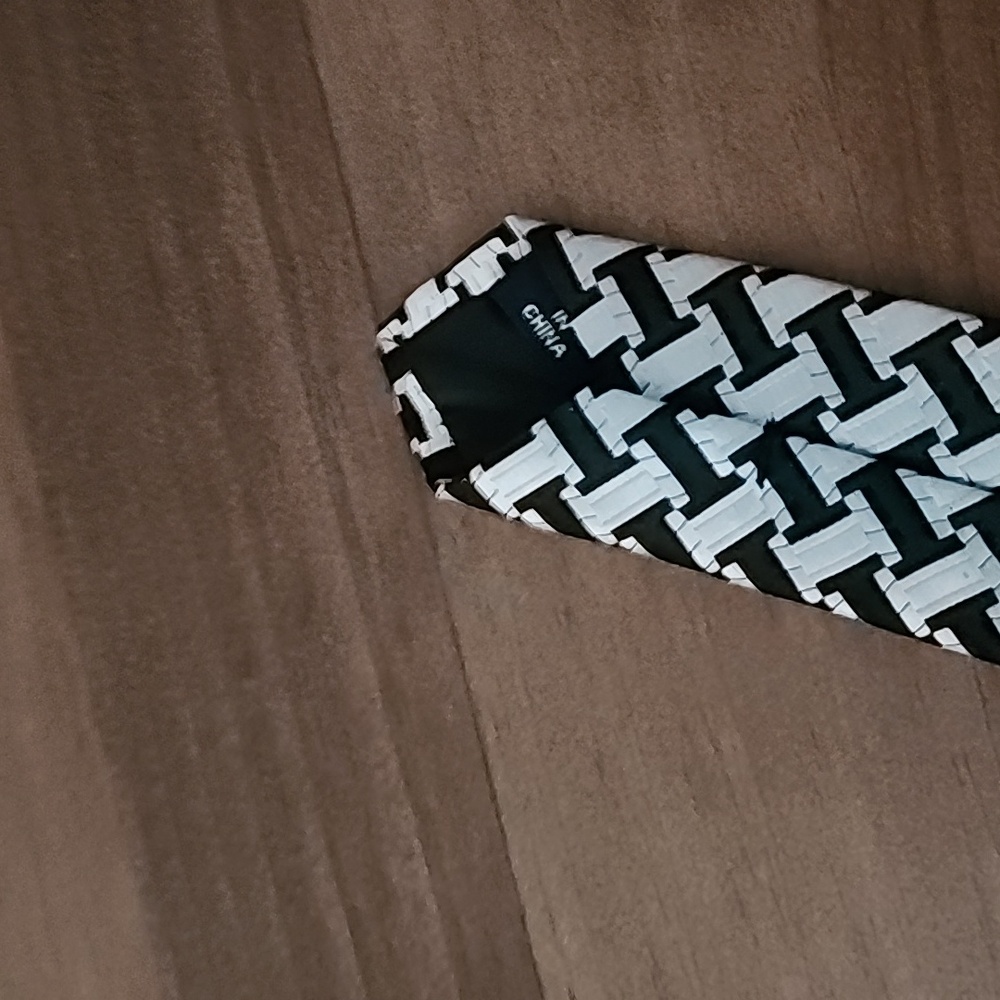 Versa Tie - Picture 4 of 4
